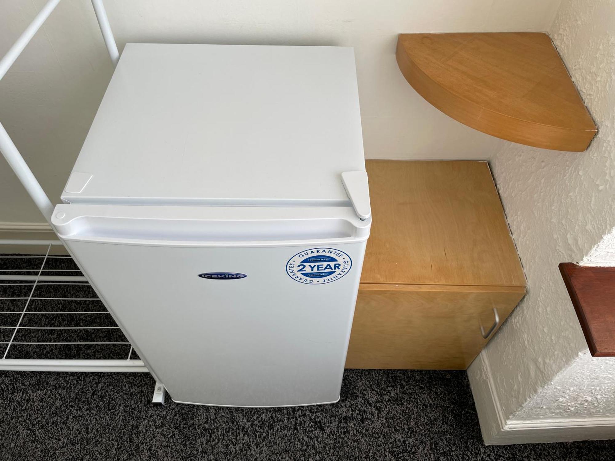 Rarely New! Sunning King-bed With A Mini Fridge, Delicate Work Space And Breakfast In A 3-bed Cosy House, Super Quiet And Full Of Hospitality Birmingham